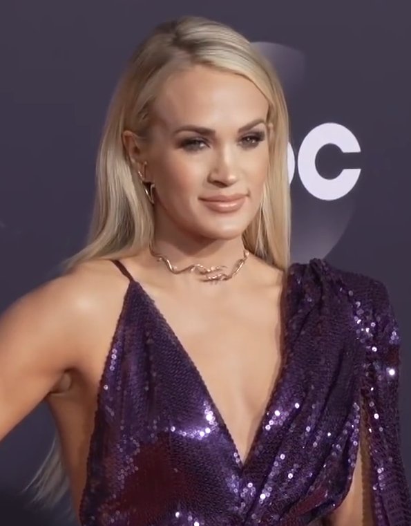 CARRIE UNDERWOOD